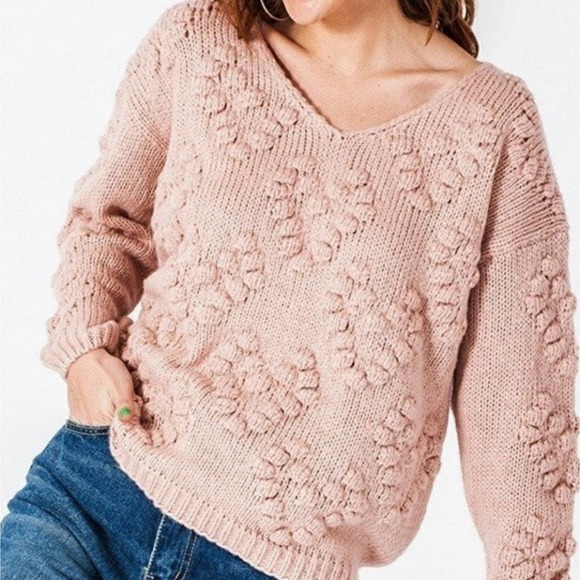 FAVLUX Sweaters - Lovely Raised Heart Shaped knit Sweater Sz Small